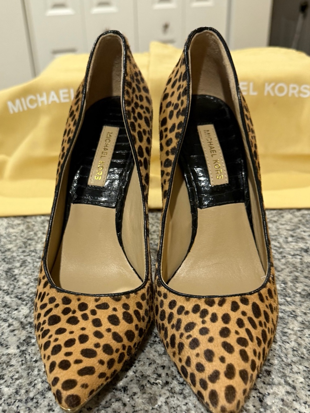 Vero Cuoio Leopard-Print Pointed-Toe Pumps - Brown/Black